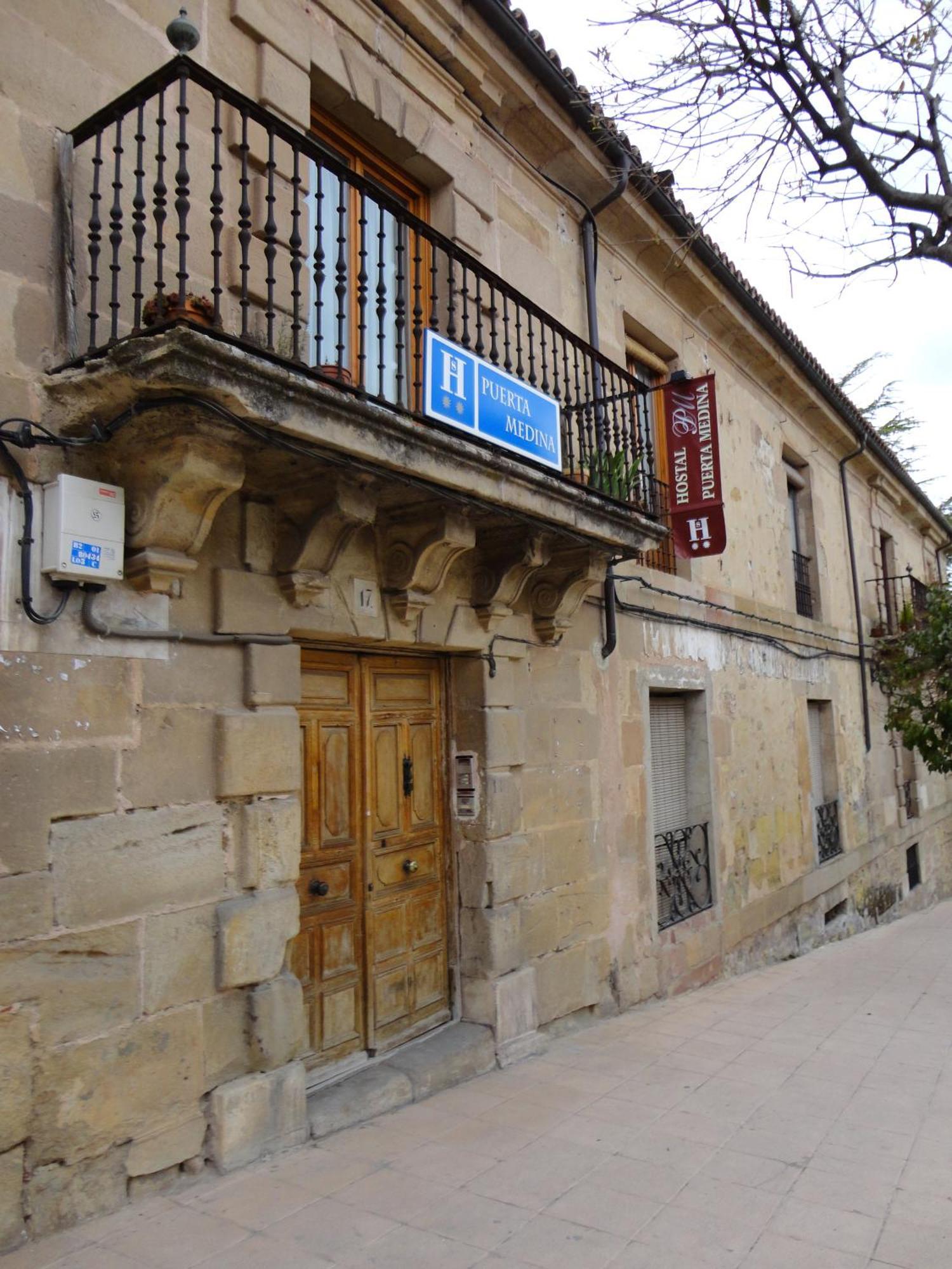 Hostal Puerta Medina Siguenza Exterior photo
